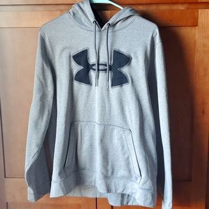 🛍 Under Armour hoodie
